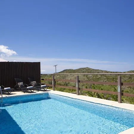 Ersi Villa *
